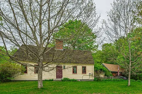 31 Long Hill Road Raymond NH 03077