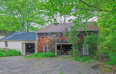 31 Long Hill Road Raymond NH 03077