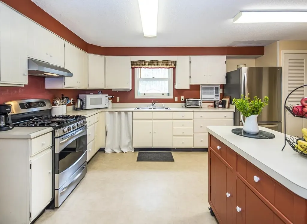 56 Blue Cat Lane Castleton VT 05735