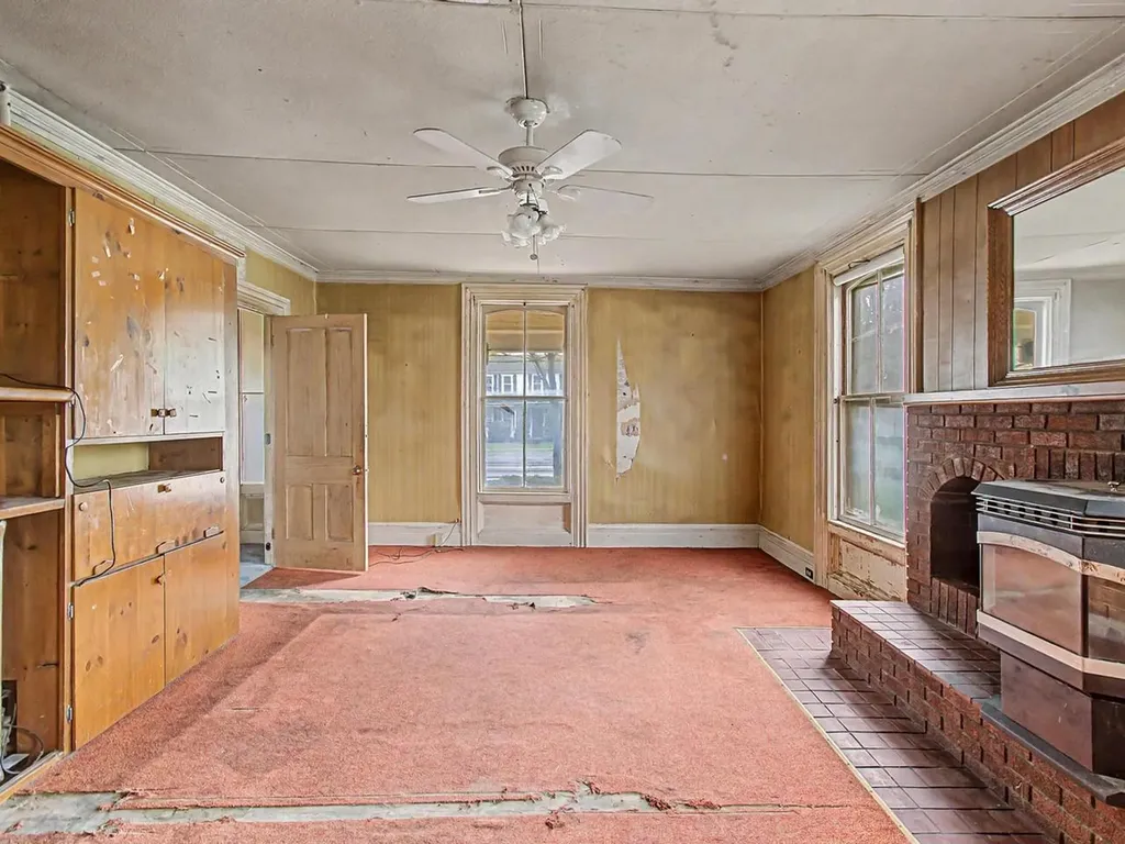 28 West Street Bristol VT 05443