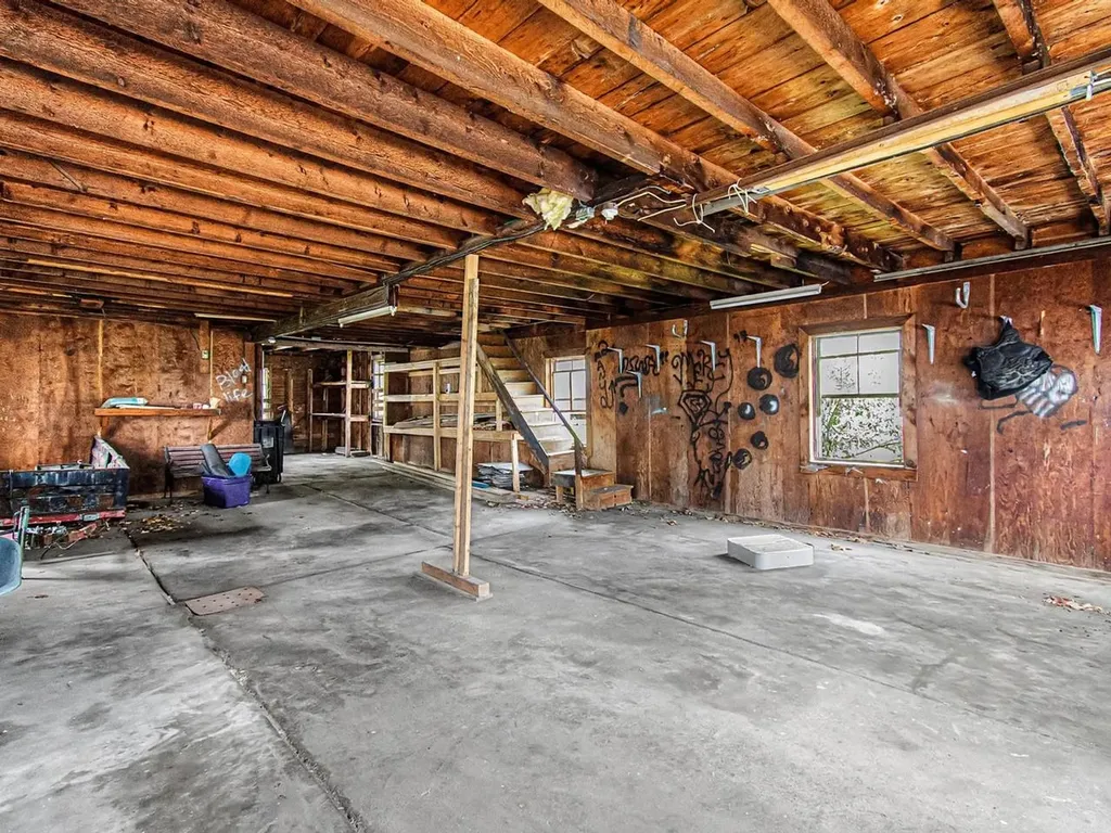 28 West Street Bristol VT 05443