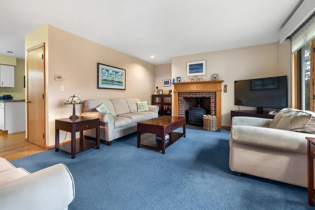 8 Laramie Road Hanover NH 03750