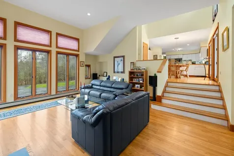8 Laramie Road Hanover NH 03750