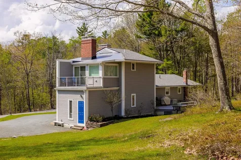 8 Laramie Road Hanover NH 03750