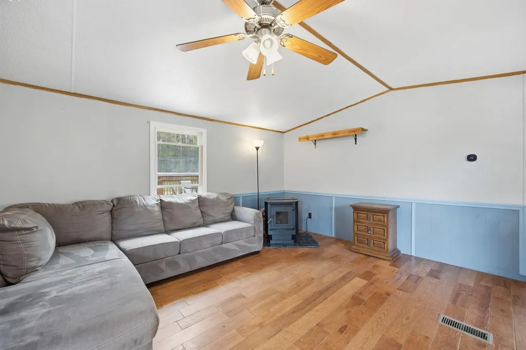 215 Leavitt Road Pittsfield NH 03263