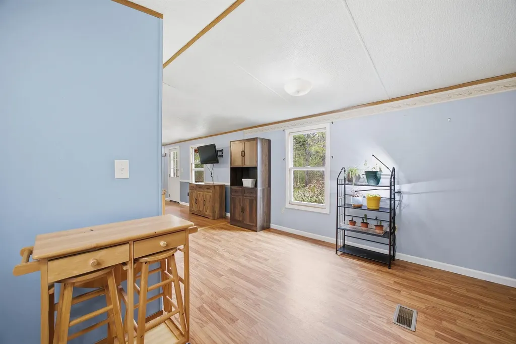 215 Leavitt Road Pittsfield NH 03263