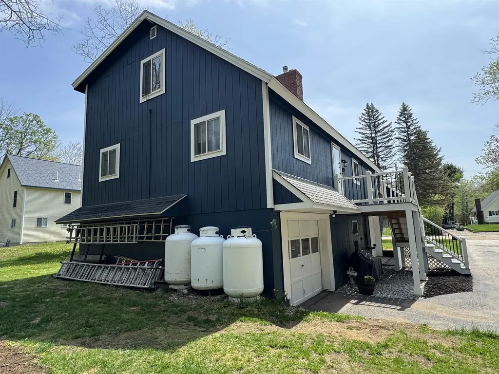 76 Sunrise Drive Moultonborough NH 03254