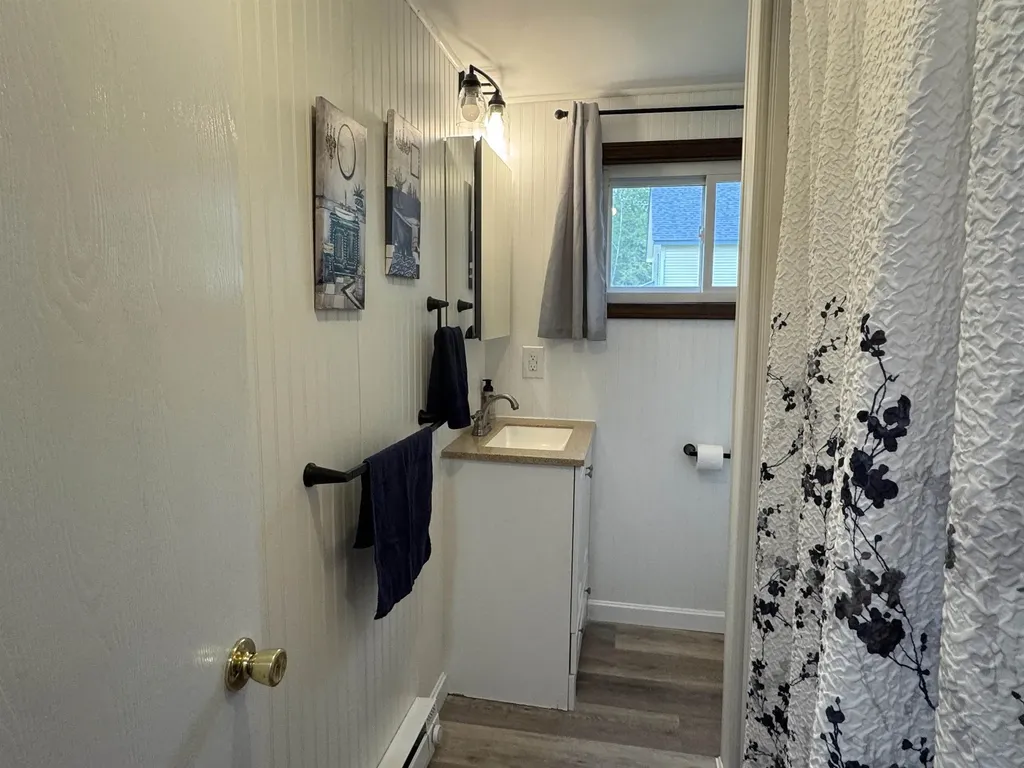 76 Sunrise Drive Moultonborough NH 03254