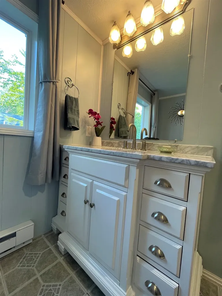 76 Sunrise Drive Moultonborough NH 03254