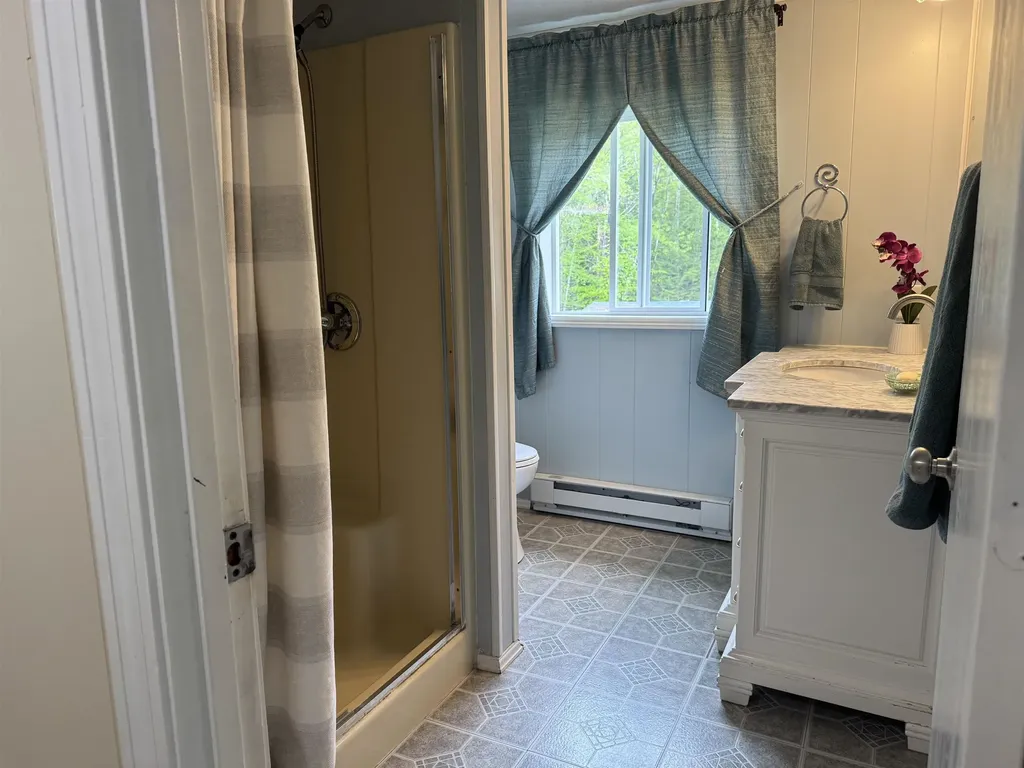 76 Sunrise Drive Moultonborough NH 03254