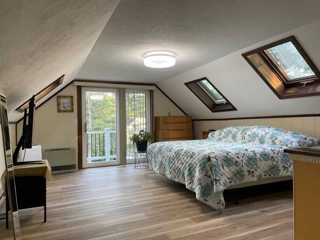 76 Sunrise Drive Moultonborough NH 03254