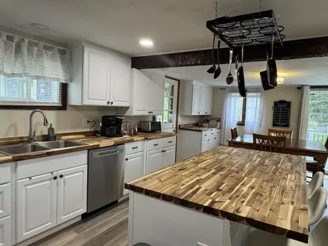 76 Sunrise Drive Moultonborough NH 03254