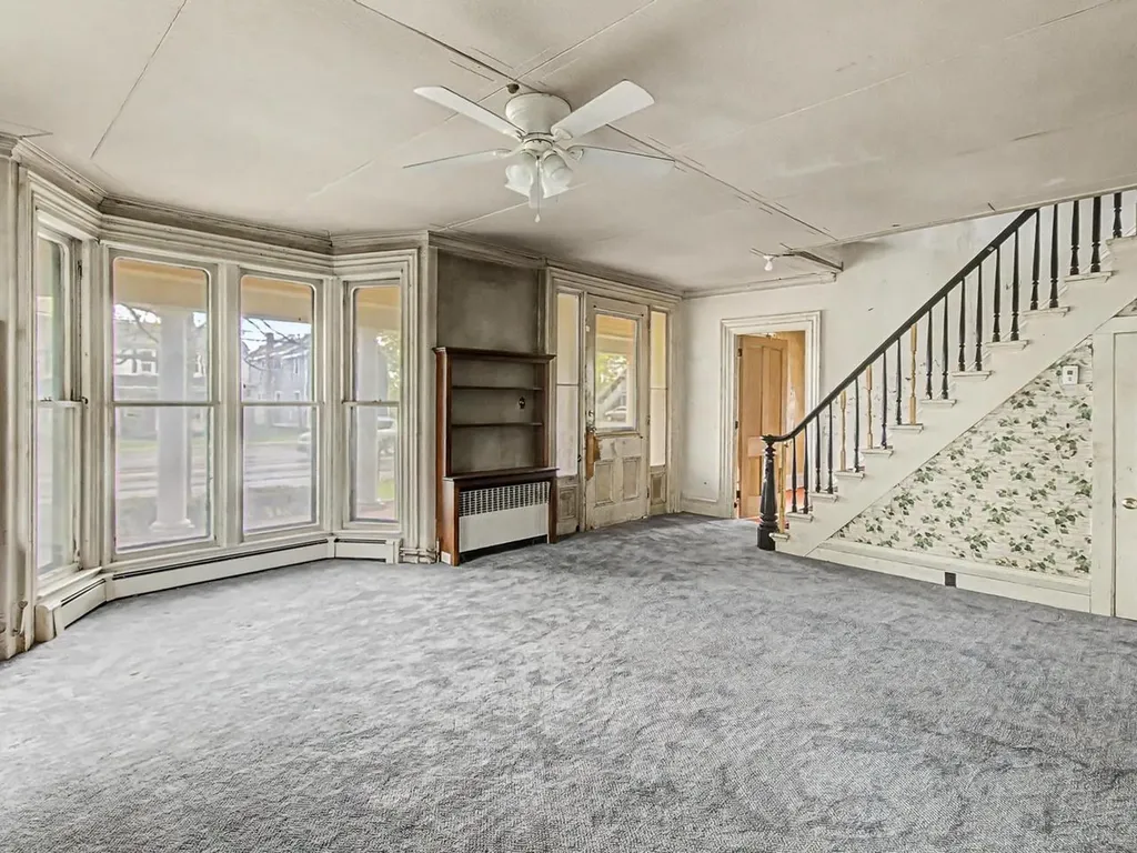28 West Street Bristol VT 05443