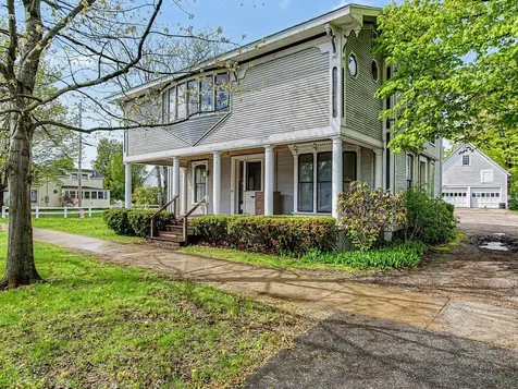 28 West Street Bristol VT 05443