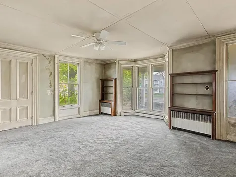 28 West Street Bristol VT 05443