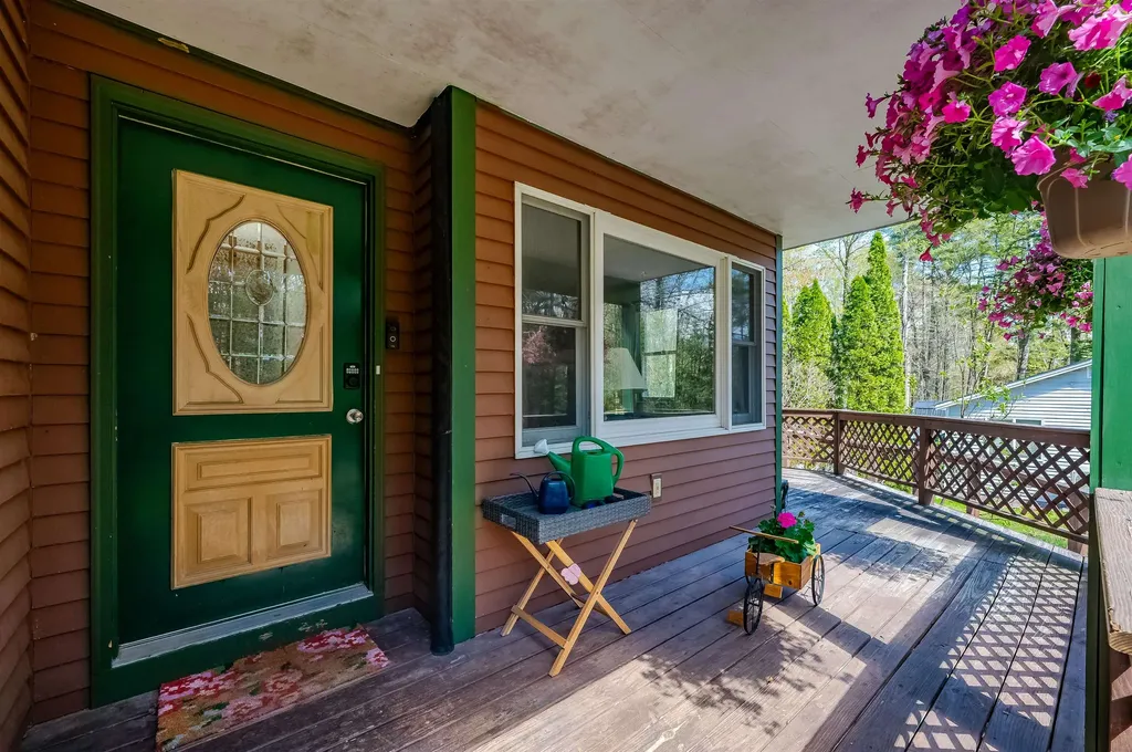 21 Elaine Road Middleton NH 03887