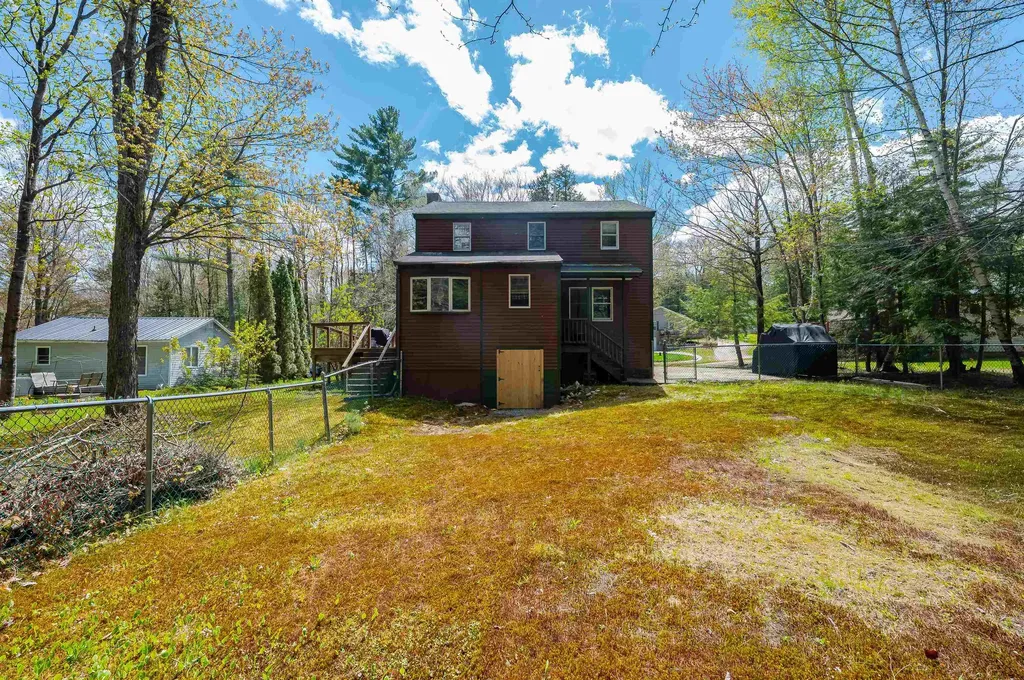 21 Elaine Road Middleton NH 03887