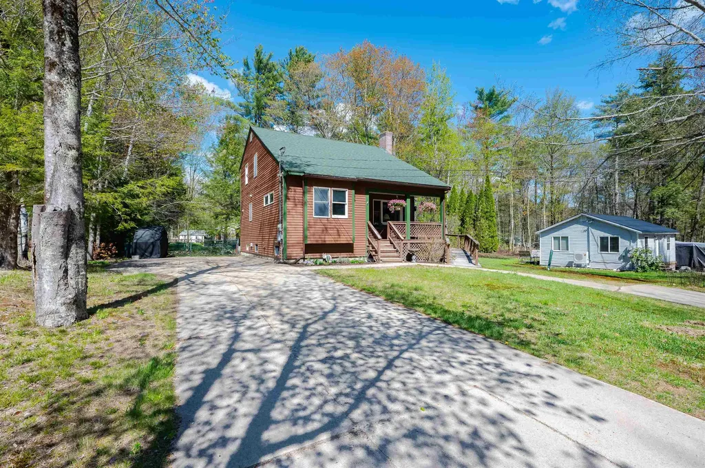 21 Elaine Road Middleton NH 03887