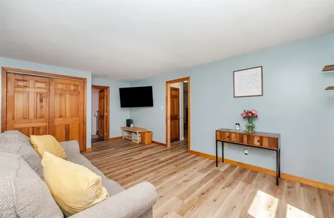 21 Elaine Road Middleton NH 03887