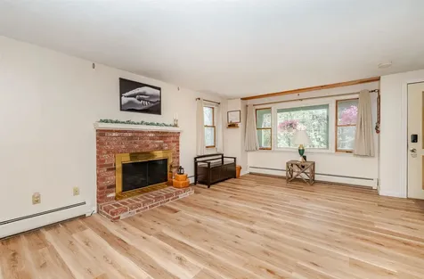 21 Elaine Road Middleton NH 03887