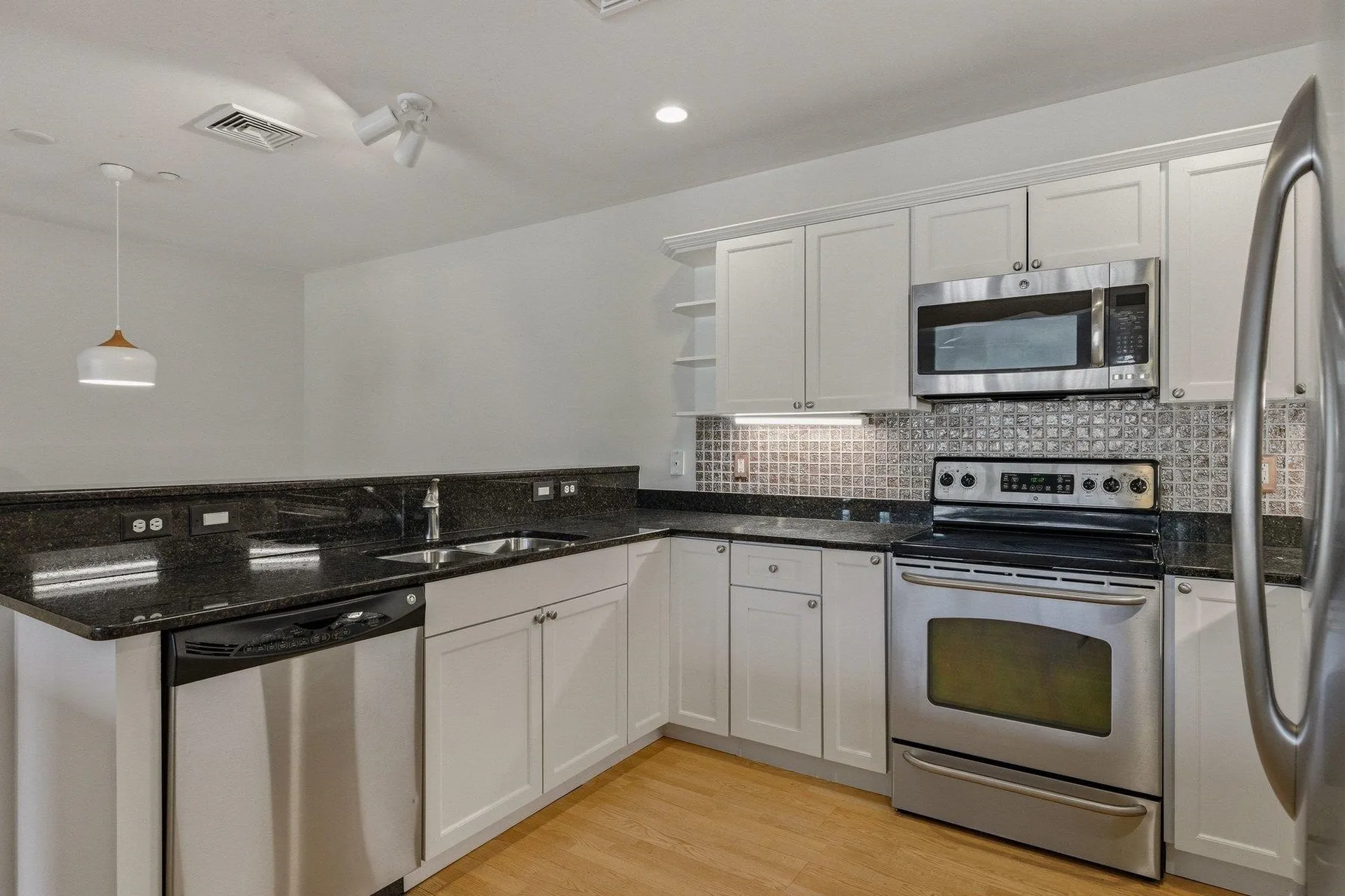 100 Shepards Cove Road Kittery ME 03904