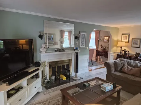 20 Shelburne Road Nashua NH 03063