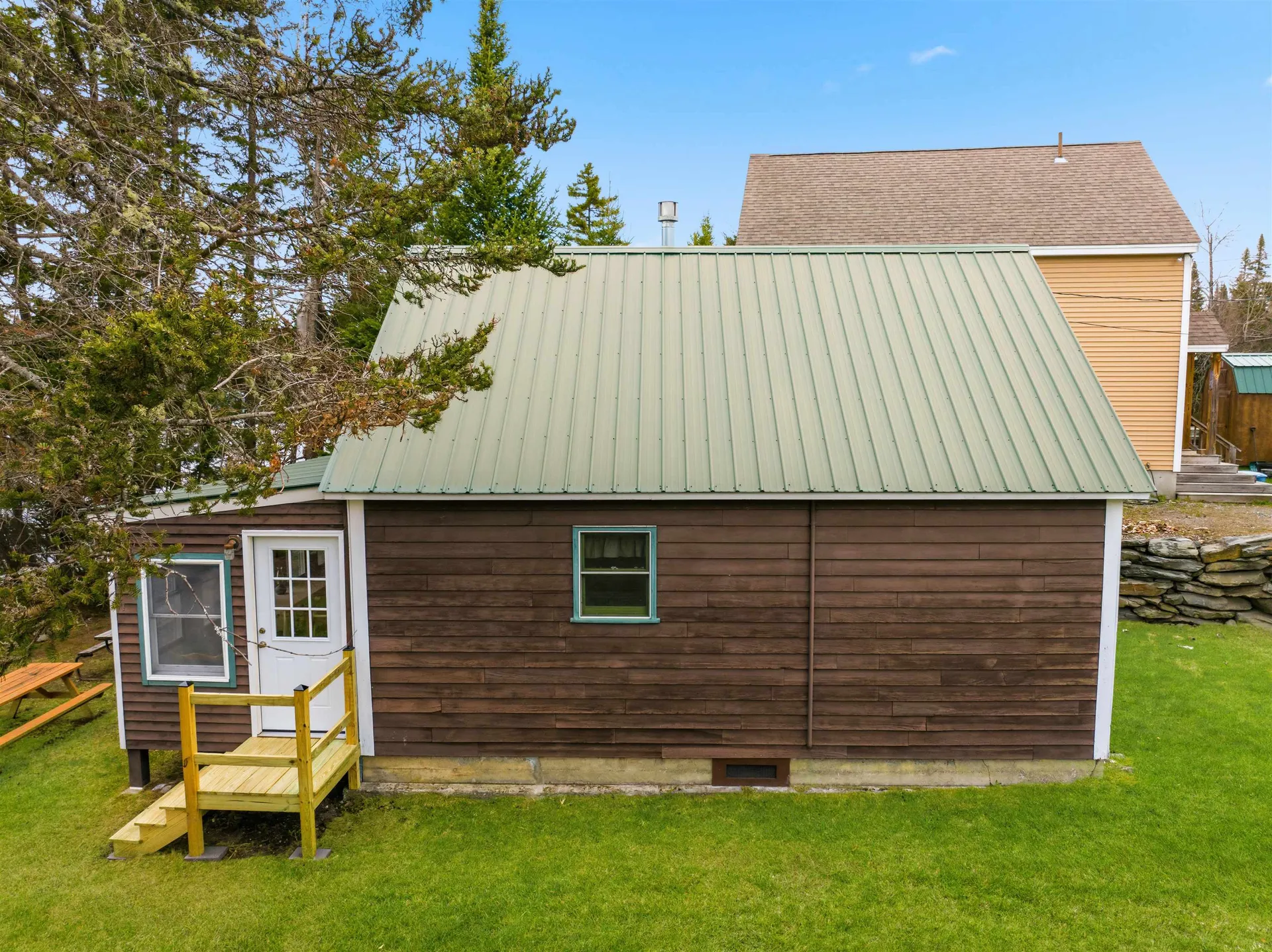 211 Beach Road Pittsburg NH 03592