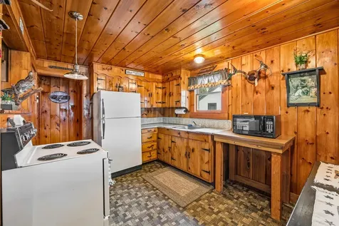 211 Beach Road Pittsburg NH 03592