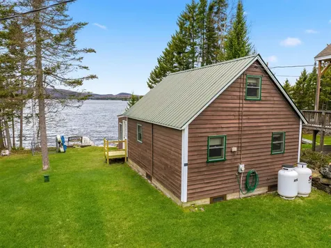 211 Beach Road Pittsburg NH 03592