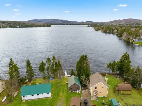 211 Beach Road Pittsburg NH 03592