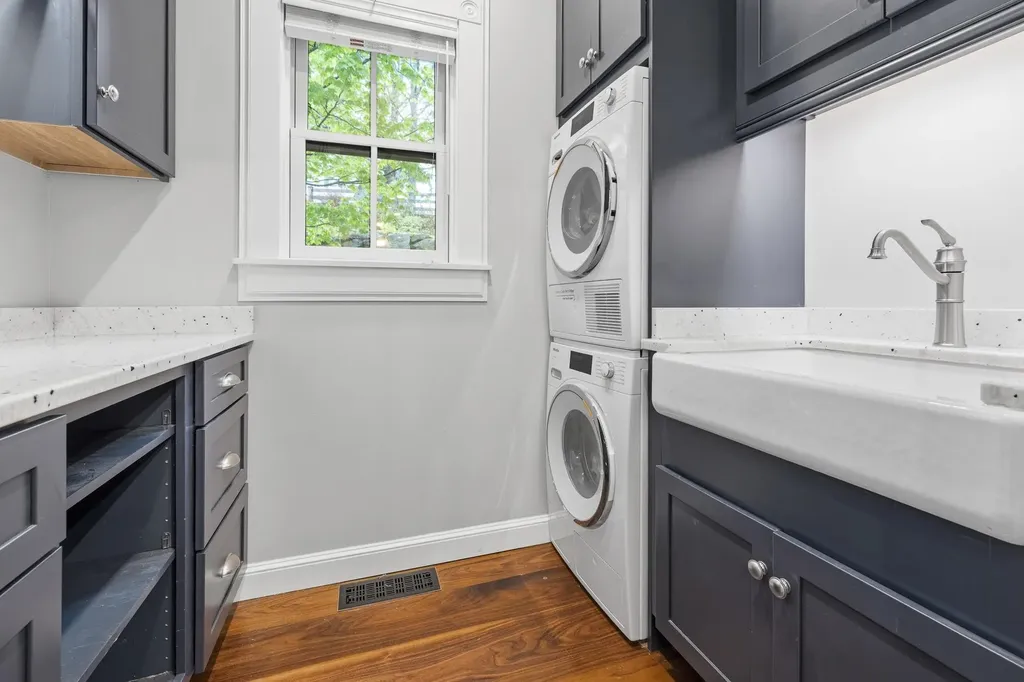 38 Maple Street Hanover NH 03755