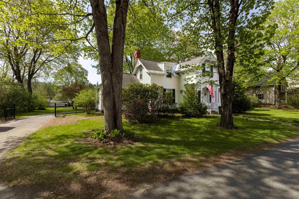 38 Elm Street Charlestown NH 03603