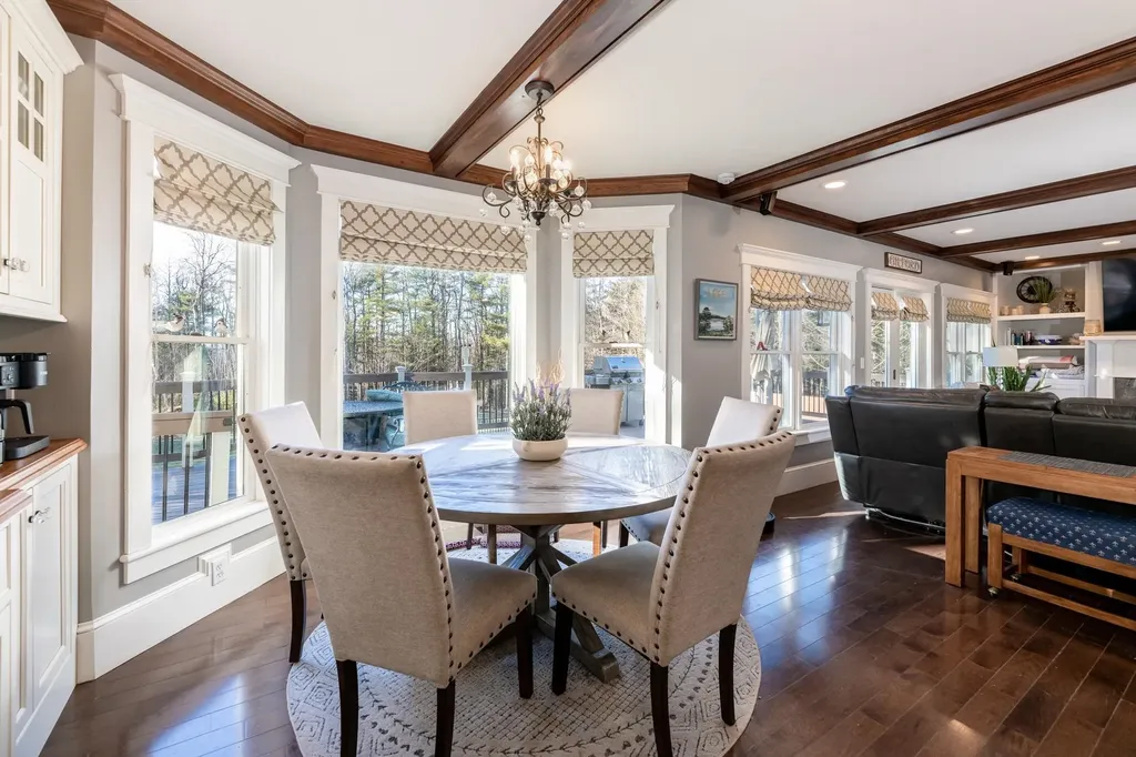 63 Sand Hill Road Gilford NH 03249