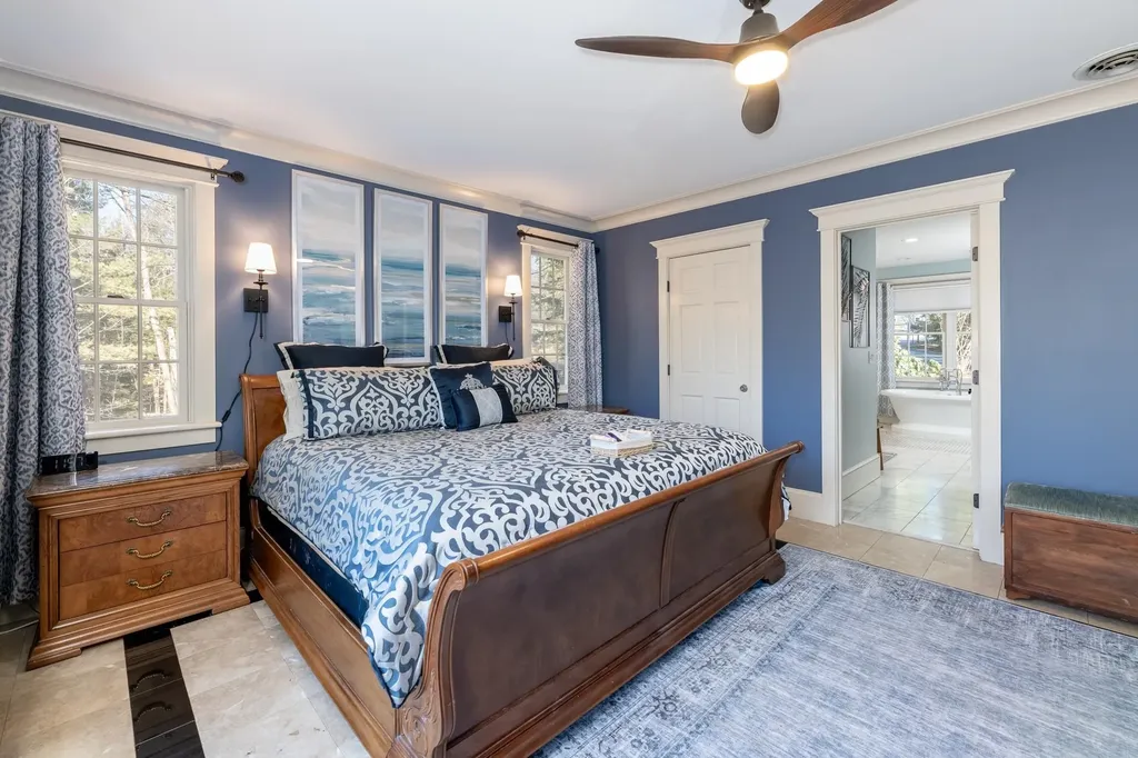 63 Sand Hill Road Gilford NH 03249