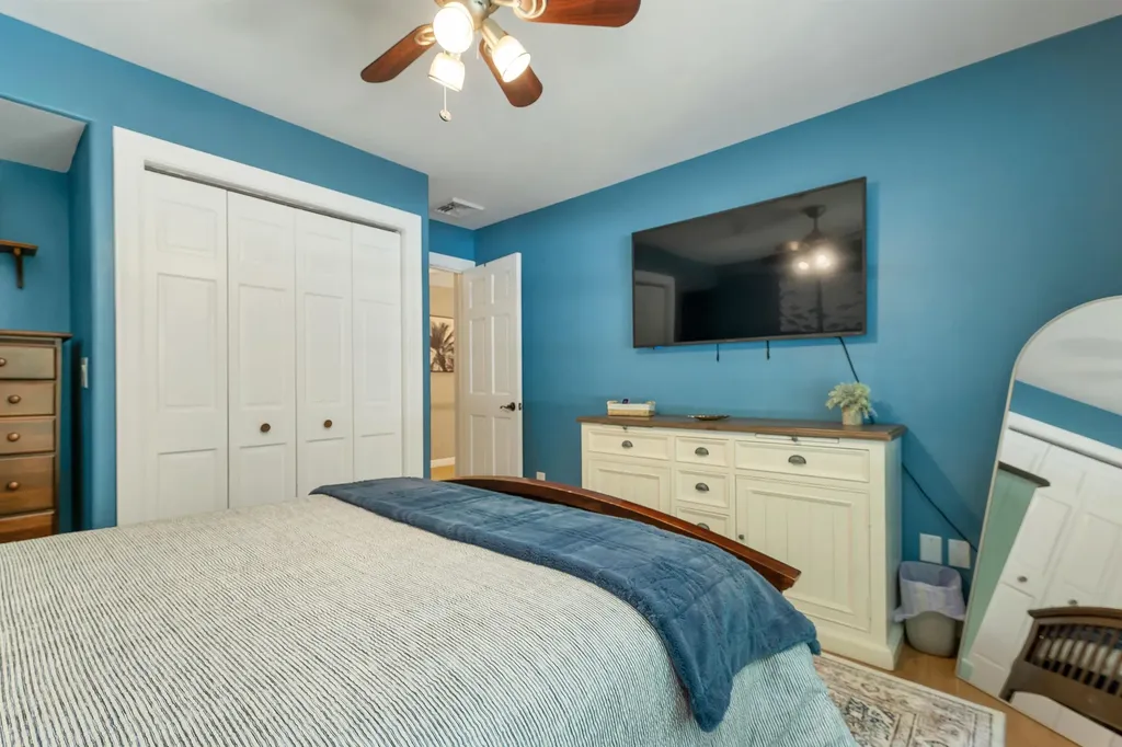 63 Sand Hill Road Gilford NH 03249