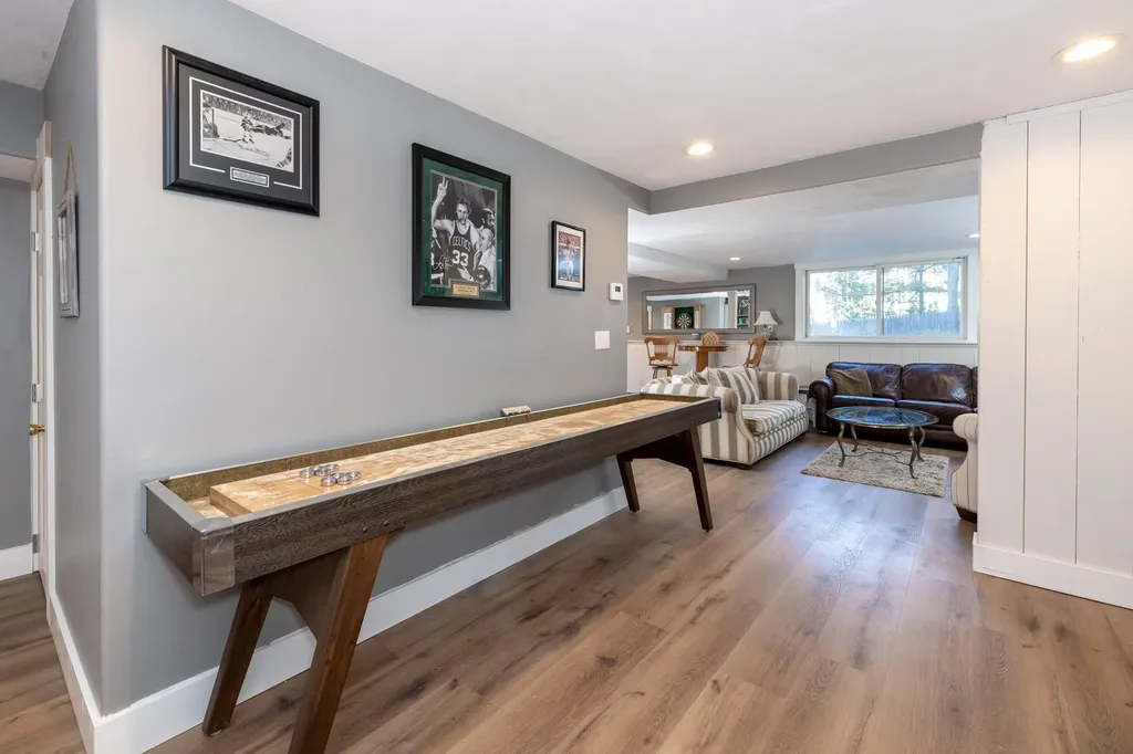 63 Sand Hill Road Gilford NH 03249