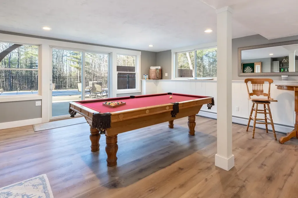 63 Sand Hill Road Gilford NH 03249
