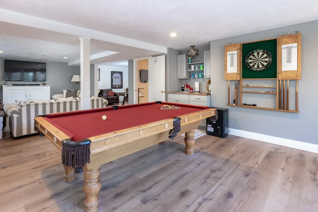 63 Sand Hill Road Gilford NH 03249