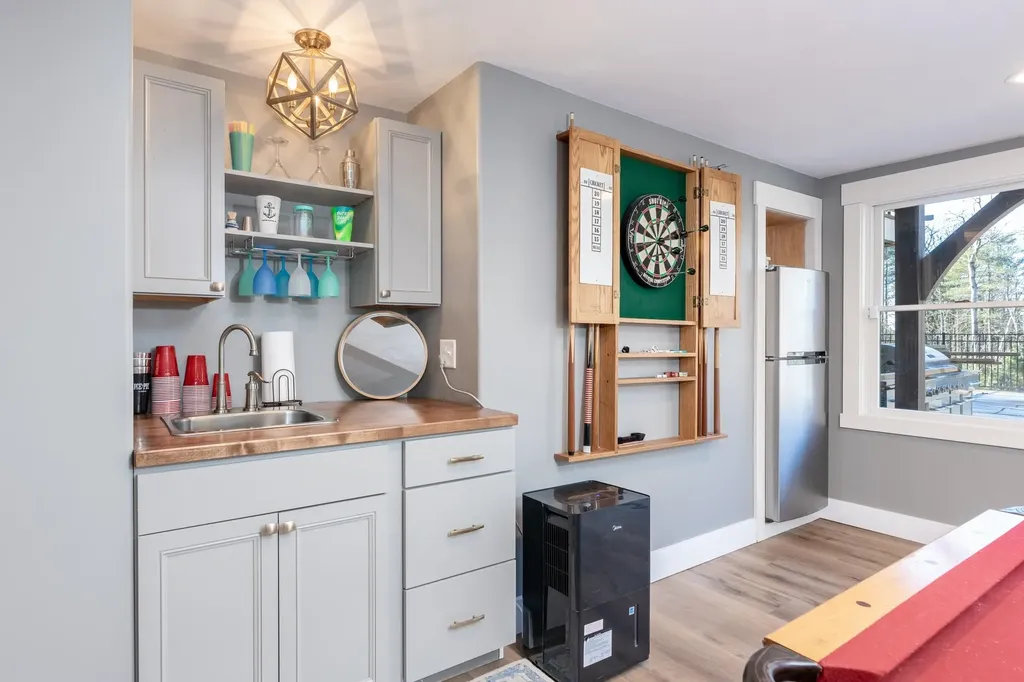 63 Sand Hill Road Gilford NH 03249