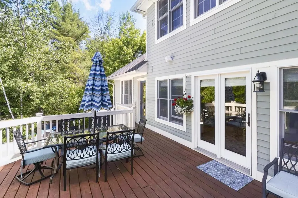 63 Sand Hill Road Gilford NH 03249
