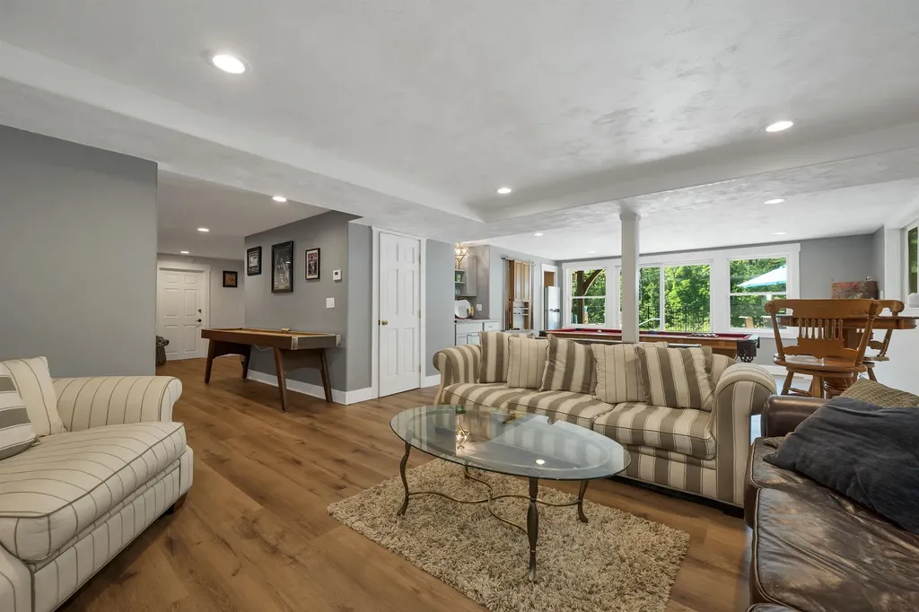 63 Sand Hill Road Gilford NH 03249