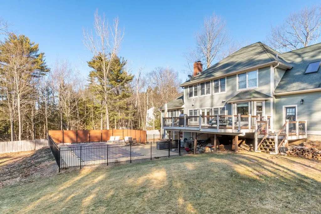 63 Sand Hill Road Gilford NH 03249
