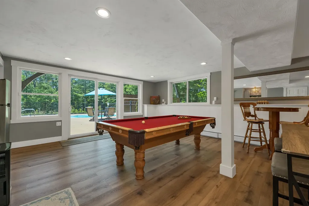 63 Sand Hill Road Gilford NH 03249