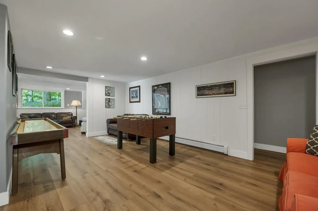 63 Sand Hill Road Gilford NH 03249