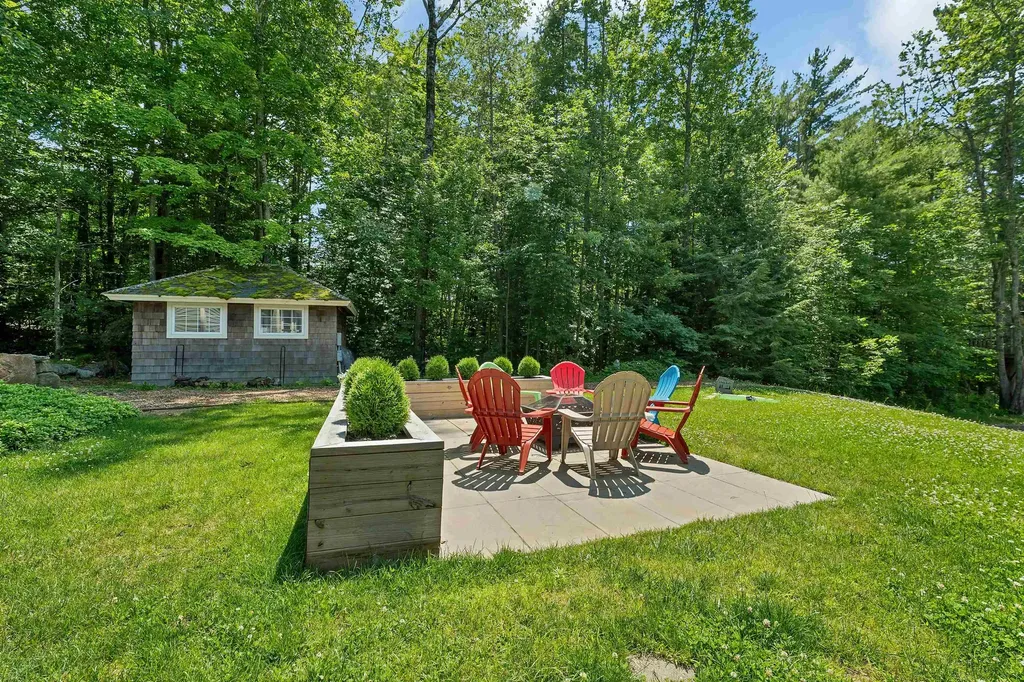 63 Sand Hill Road Gilford NH 03249