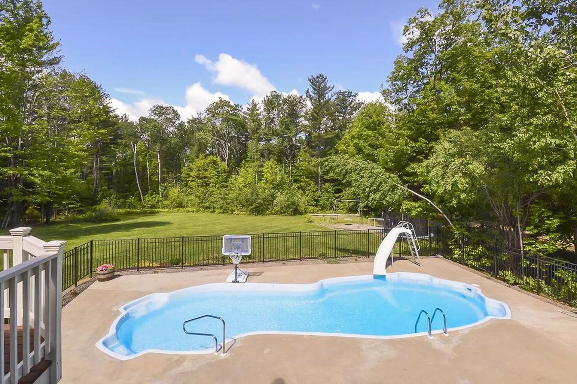 63 Sand Hill Road Gilford NH 03249