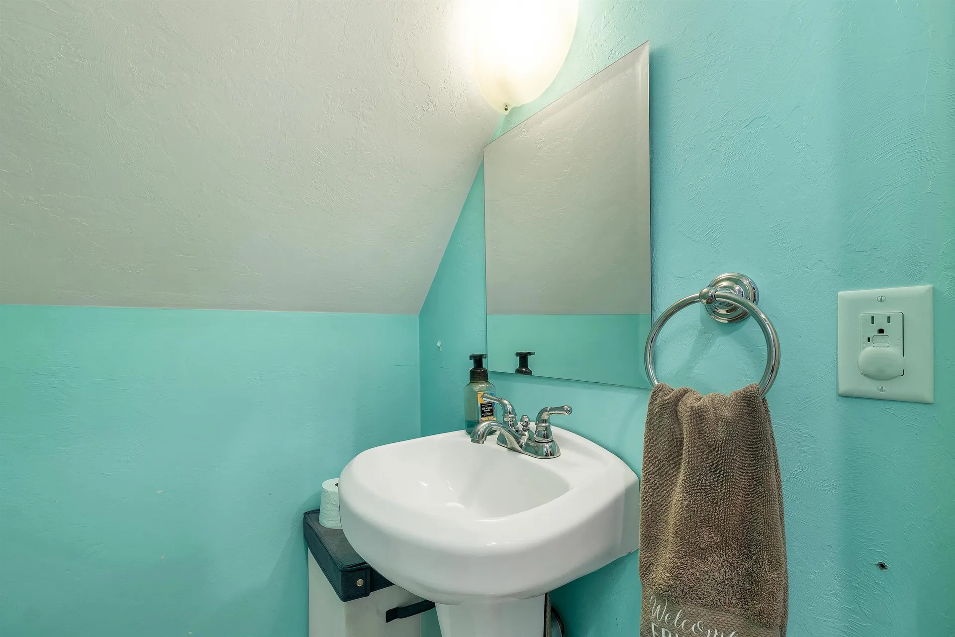 63 Sand Hill Road Gilford NH 03249