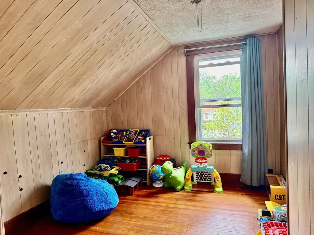 4 Skinner Street Claremont NH 03743