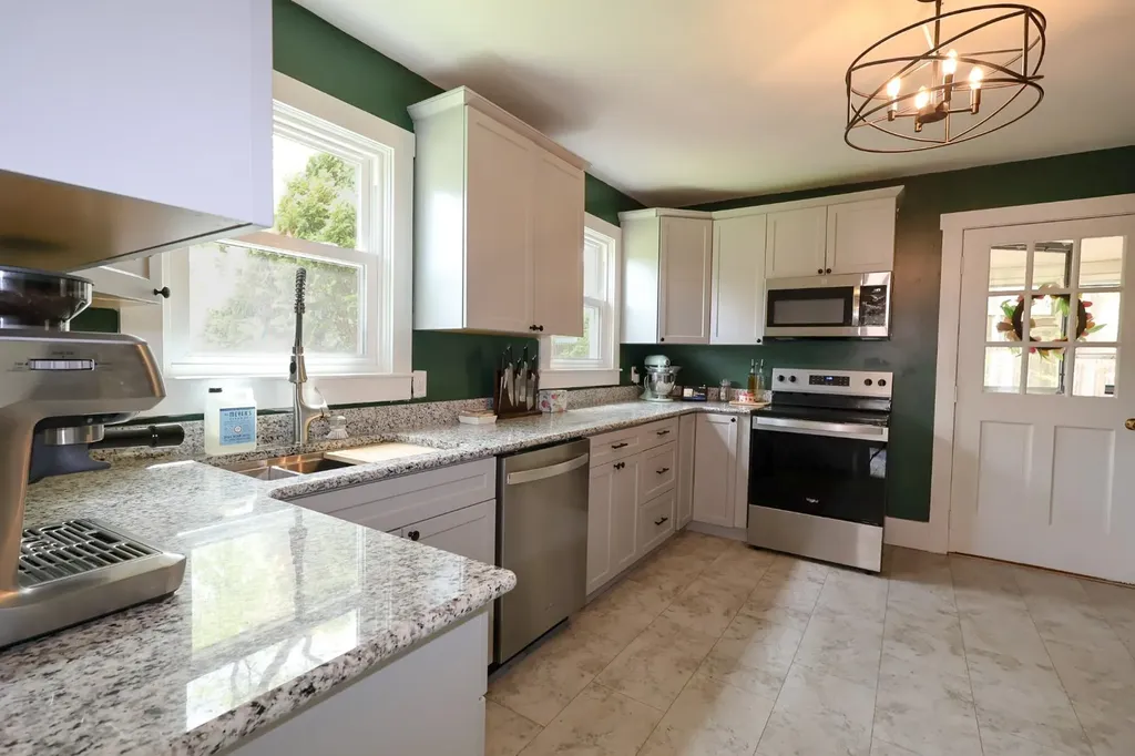 28 Spencer Avenue Claremont NH 03743