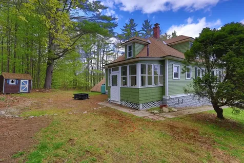 28 Spencer Avenue Claremont NH 03743